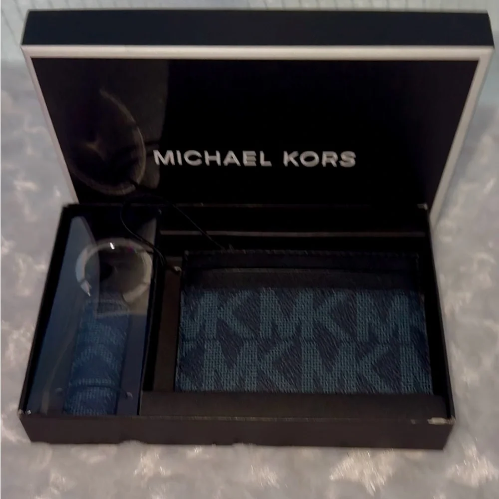 NWT NIB MK Admiral Blue And Black Monogram MK Cardholder And Keychain Strap Set - Picture 3 of 4